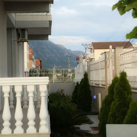 Doci Seven Apartment *