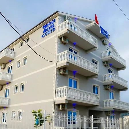 Doci Seven Apartment Velipoje